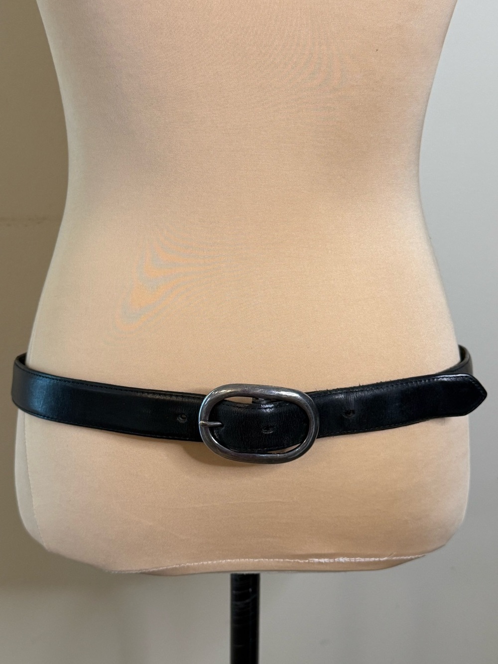 Black leather belt silver buckle western casual versatile gorpcore western 41.5”